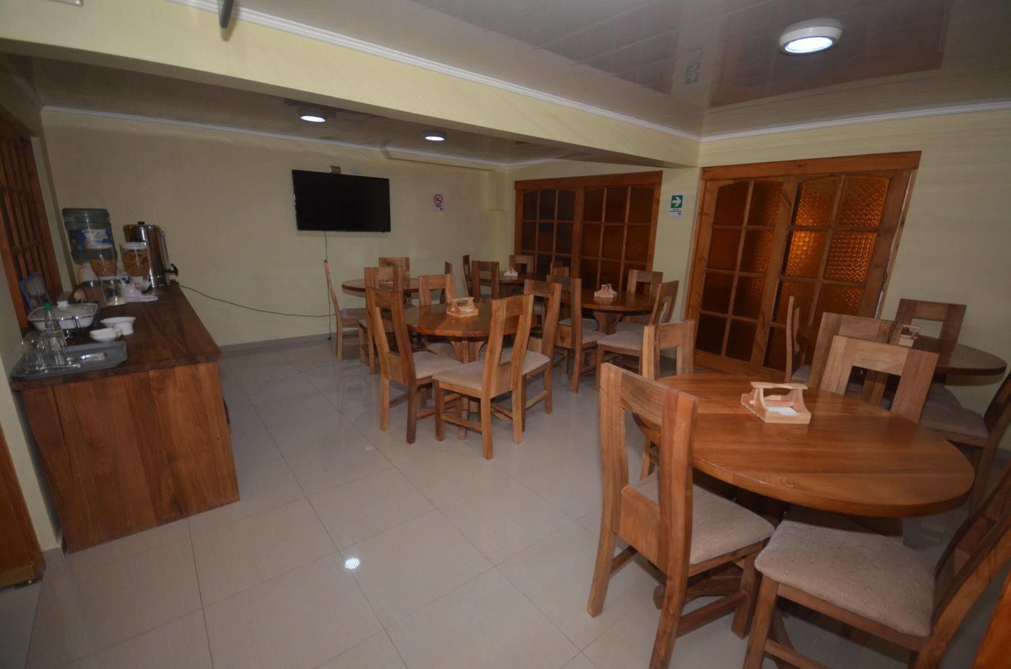 Hotel Rustico Calama Extérieur photo